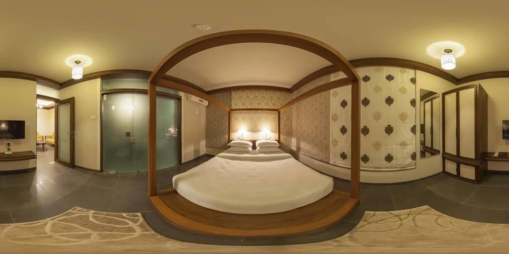 Hotel K Tree - A Boutique Hotel Колхапур Екстериор снимка