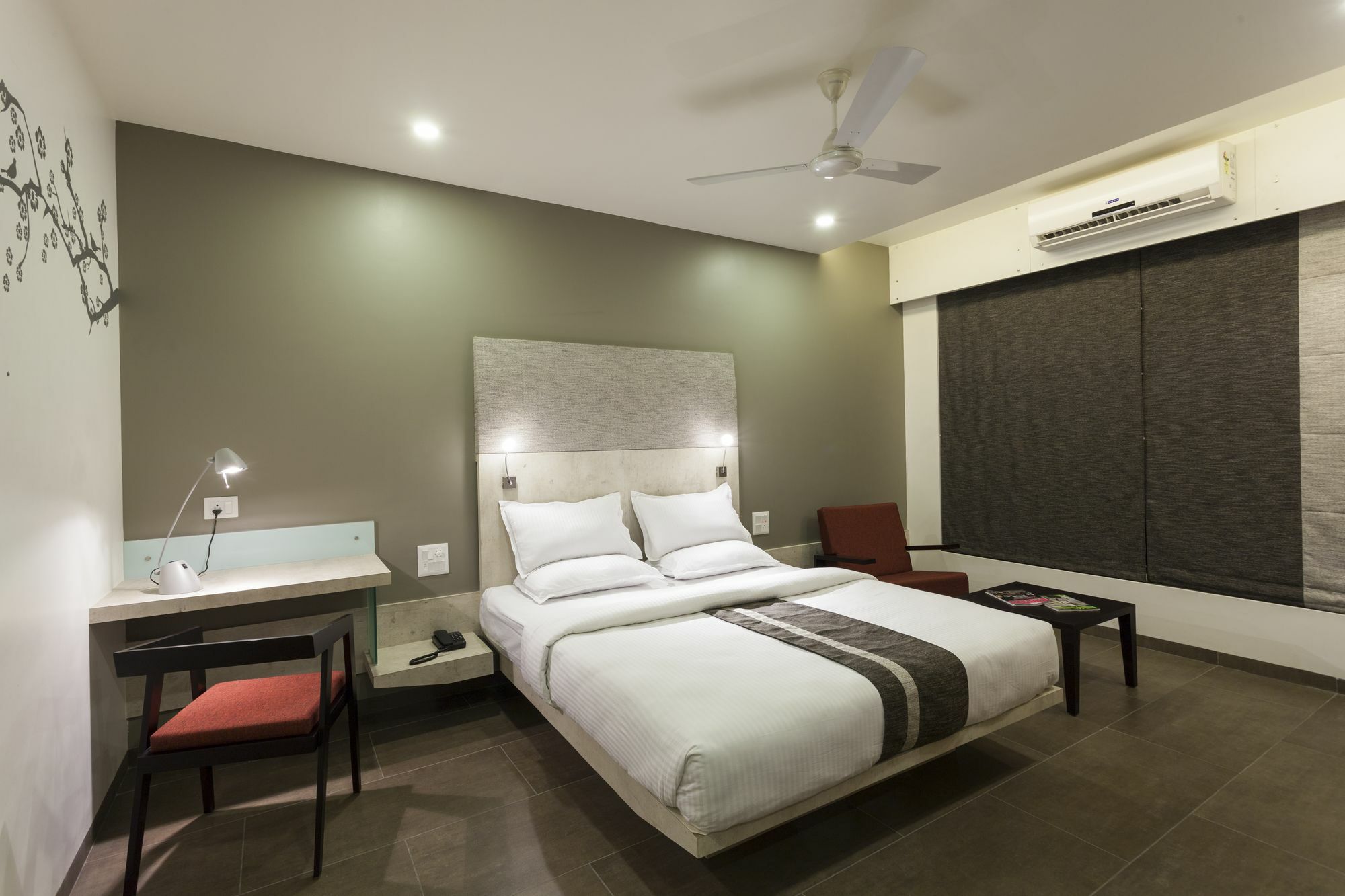 Hotel K Tree - A Boutique Hotel Колхапур Екстериор снимка