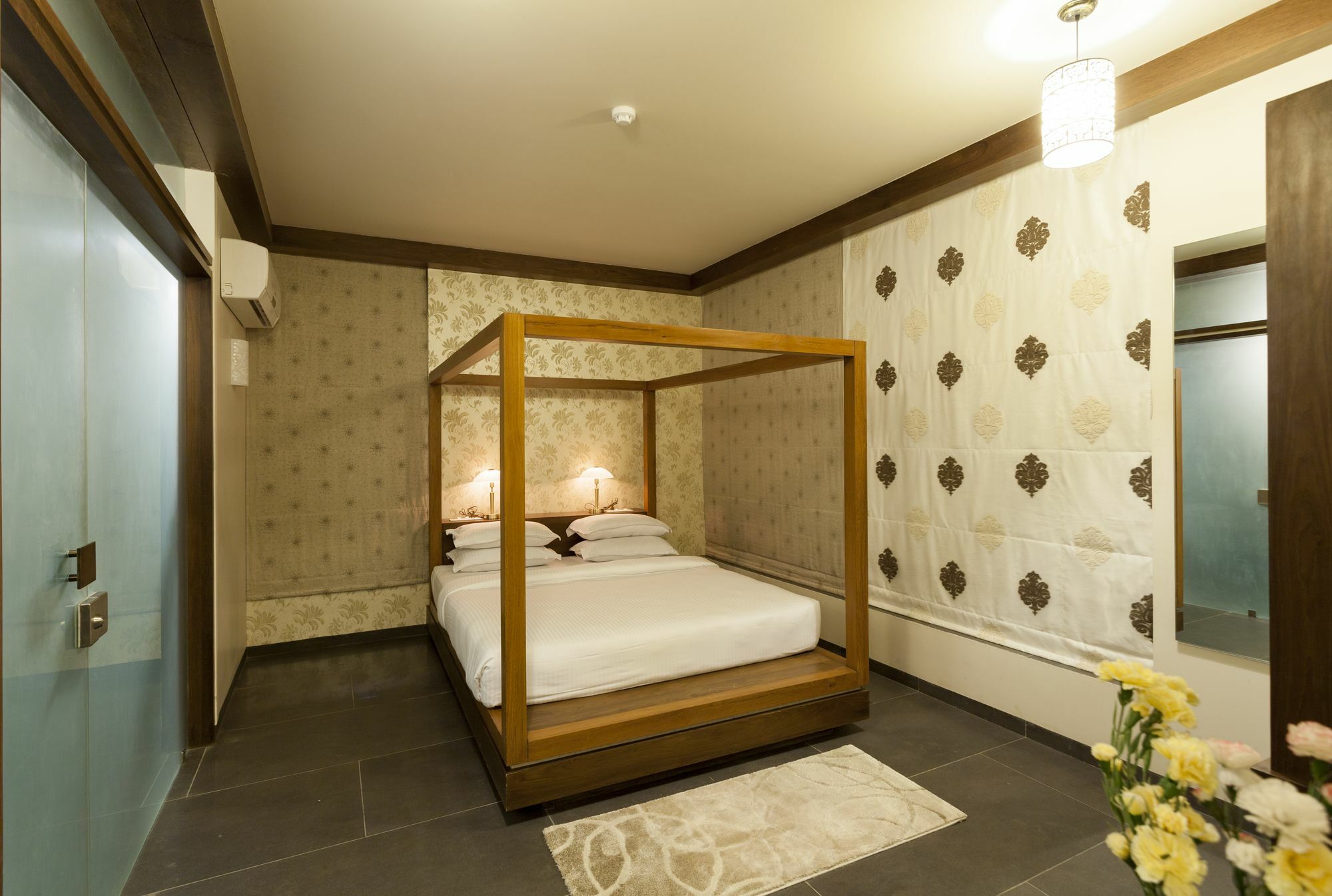 Hotel K Tree - A Boutique Hotel Колхапур Екстериор снимка